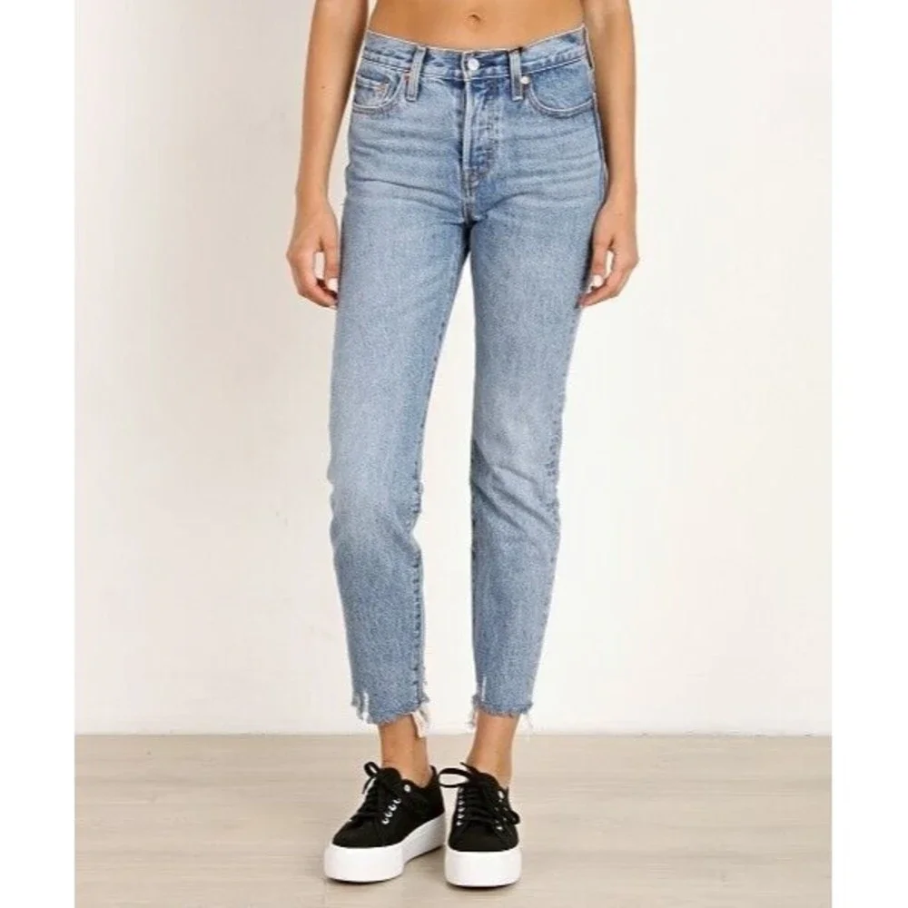 Levi’s Premium Wedgie Icon Fit Ankle Rigid Jeans in Shut Up Wash Size 27 - Picture 4 of 14